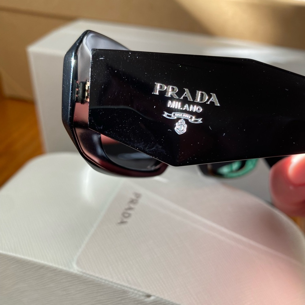 PRADA
PR 17WS - Picture 14 of 15